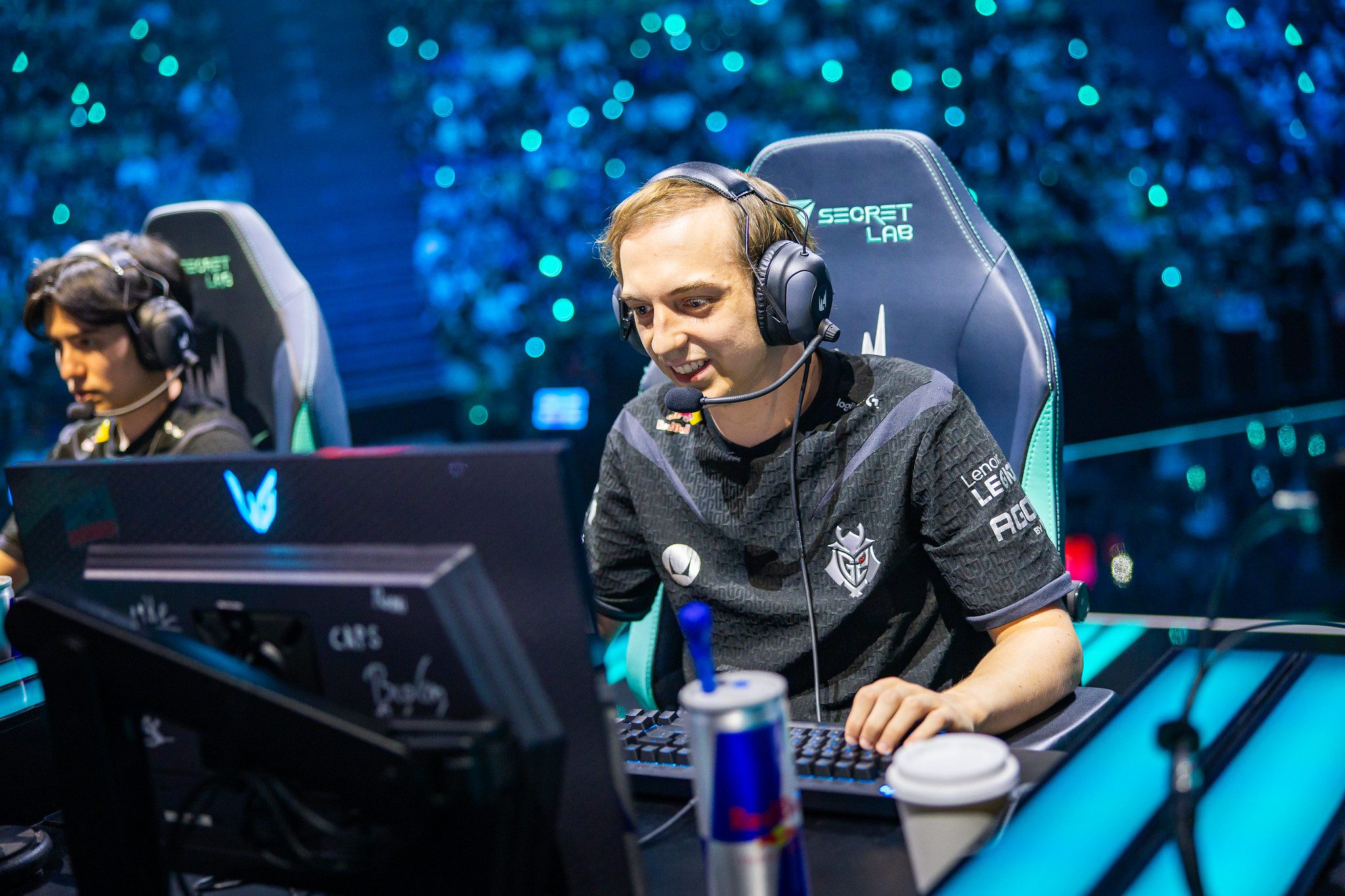 Caps continues to dominate LEC with G2