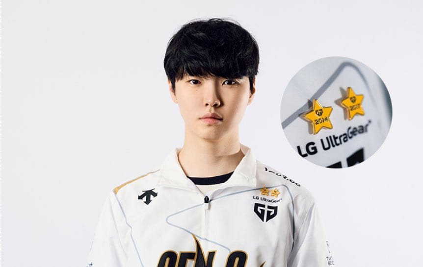 However, they also released additional star-shaped pins featuring information about SSG's previous Worlds championships