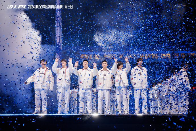 WBG also in white outfits