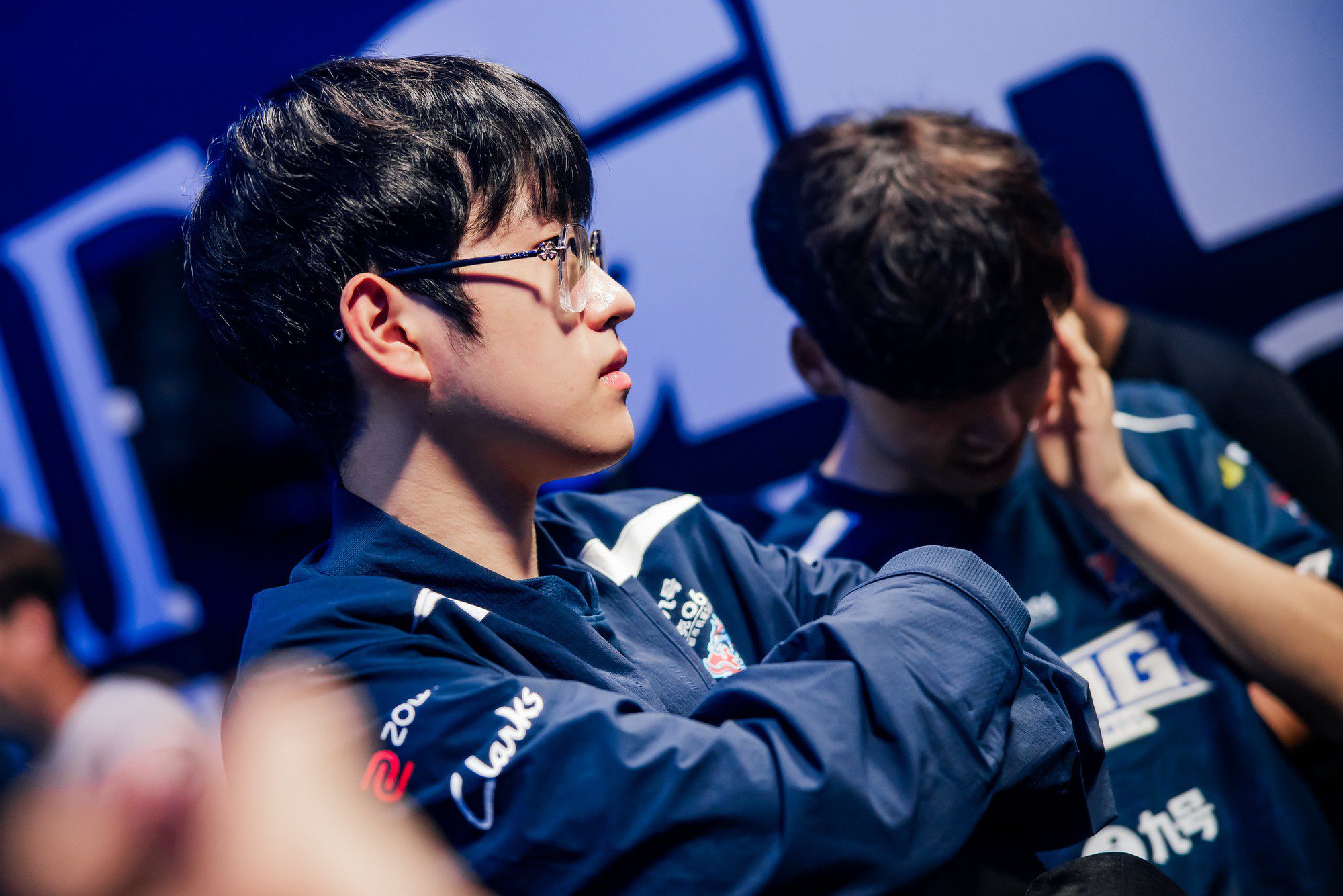 Scout risks losing everything, from the opportunity to participate in Worlds 2024 to the possibility of playing in the LPL next year.