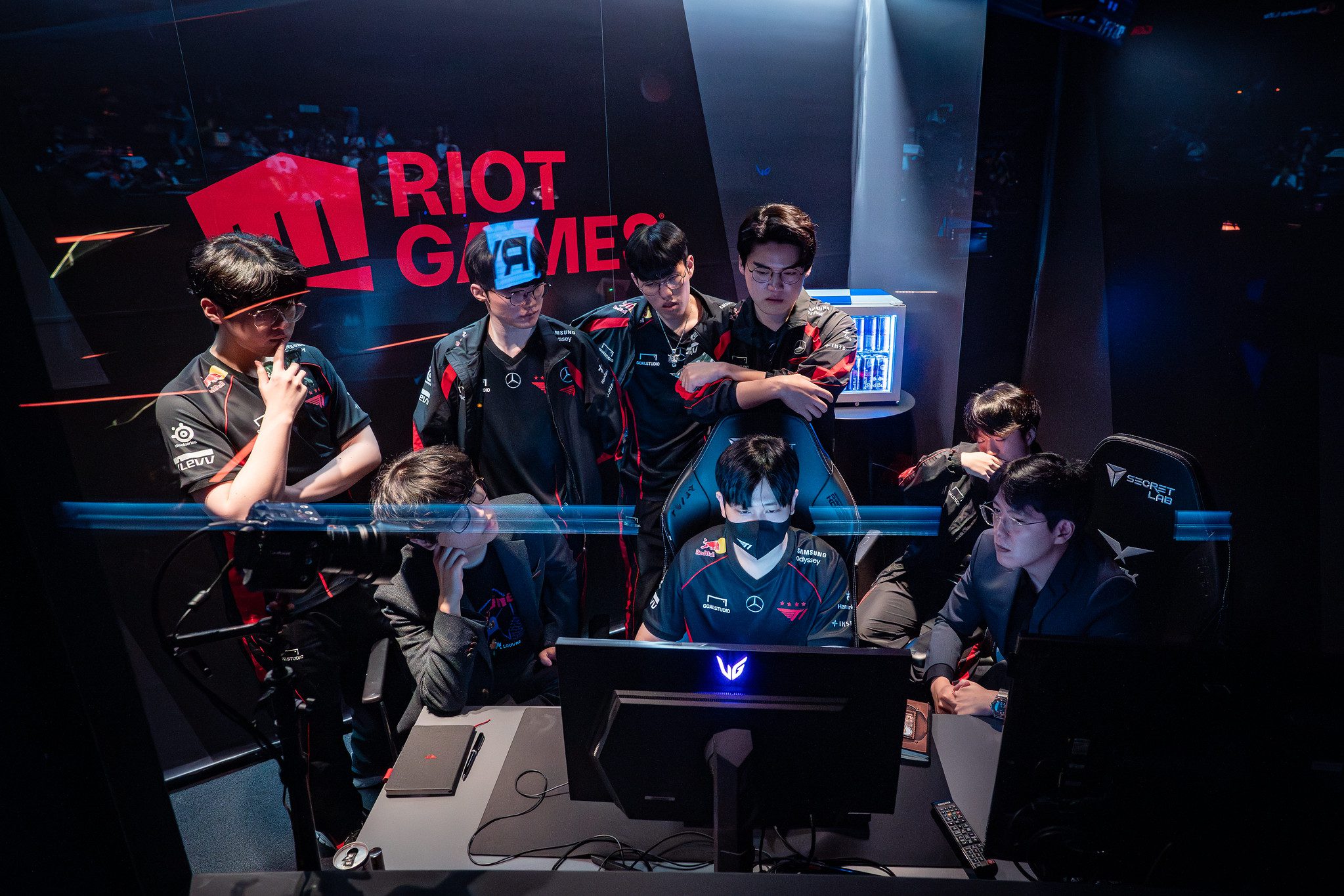 T1's coaching staff is also showing that they are stuck in their strategy