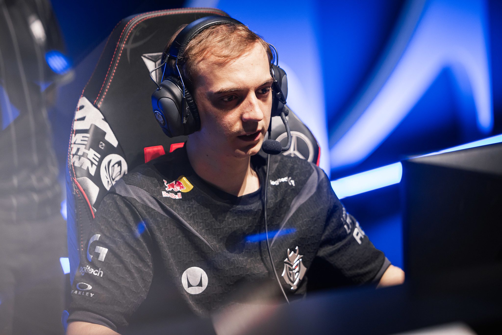 G2 eliminated TES in Round 2, putting BLG in a 'one against the world' position while LCK had two representatives