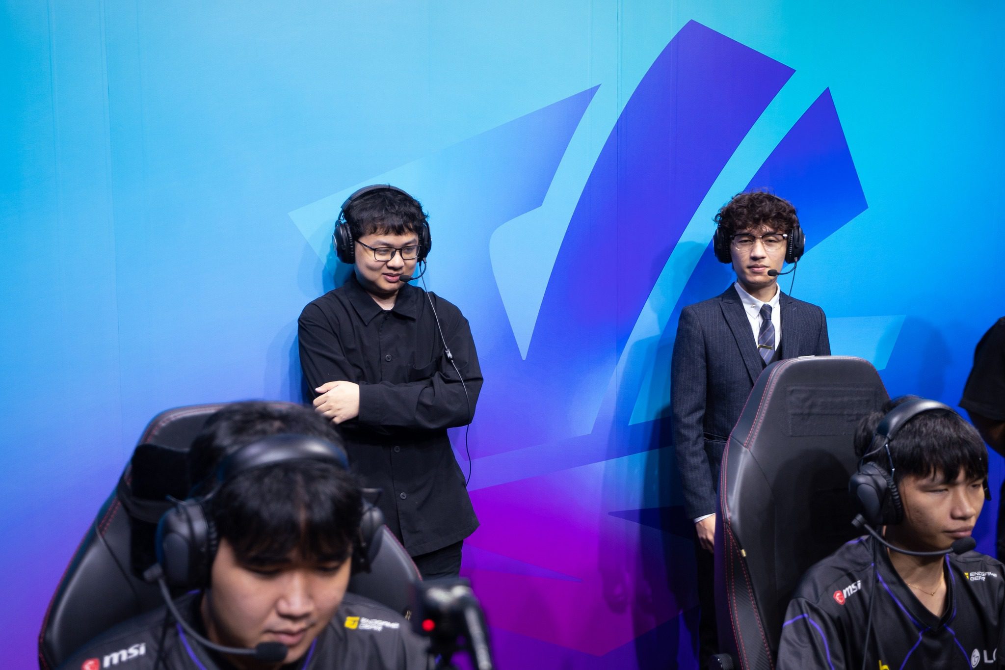 Fans are also hoping that the duo SofM - Hankay can bring unexpected picks and bans