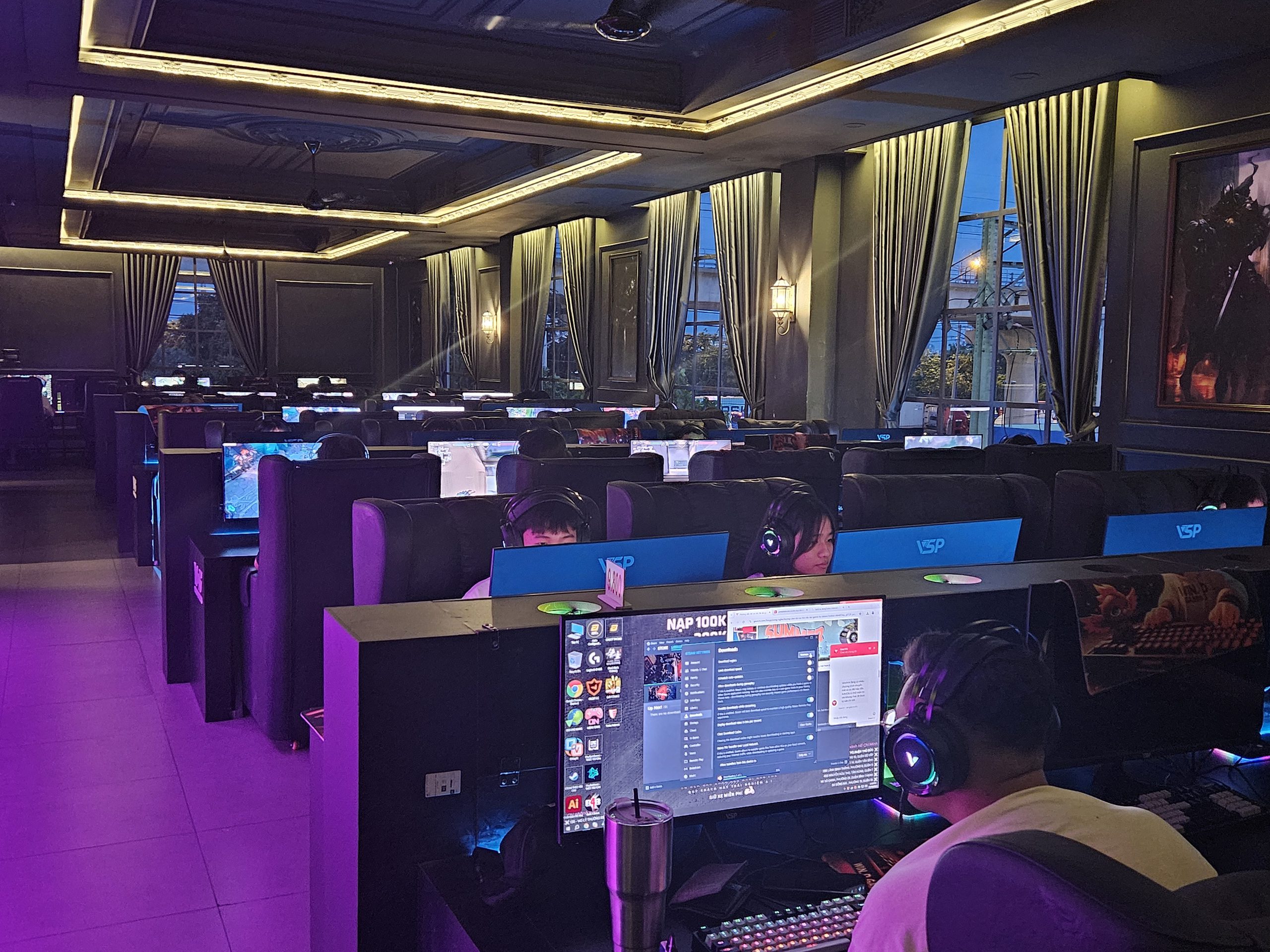 Computer areas are also arranged in clusters close together