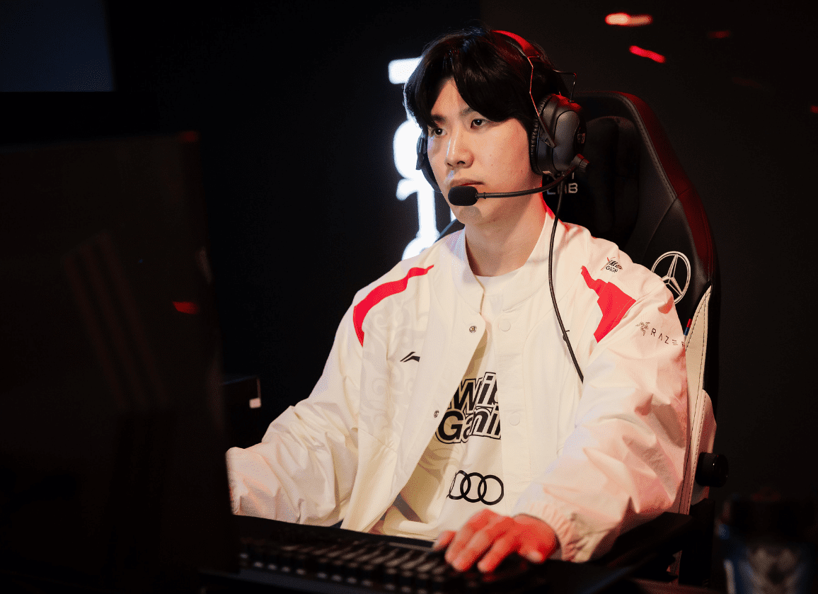 TheShy confirms on stream that he will return to compete in the 2025 season