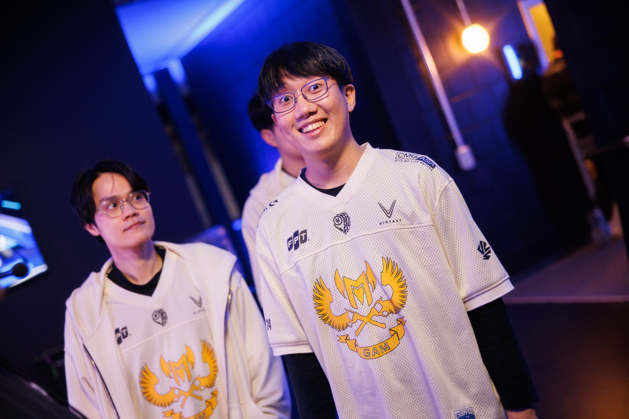 The professional LoL environment in regions like China and Korea is much harsher than before