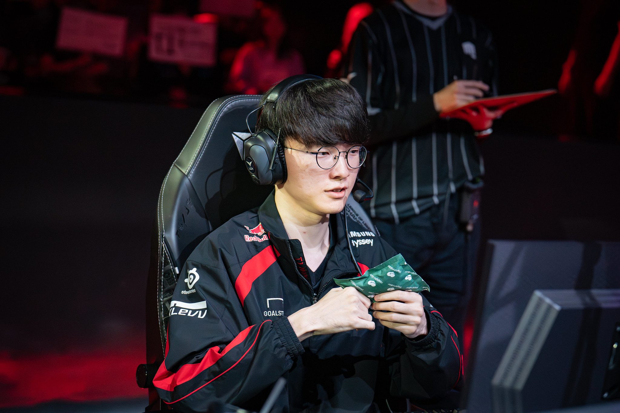 But currently, T1 can be seen as hitting rock bottom in both performance and skill compared to previous CKTG tournaments.