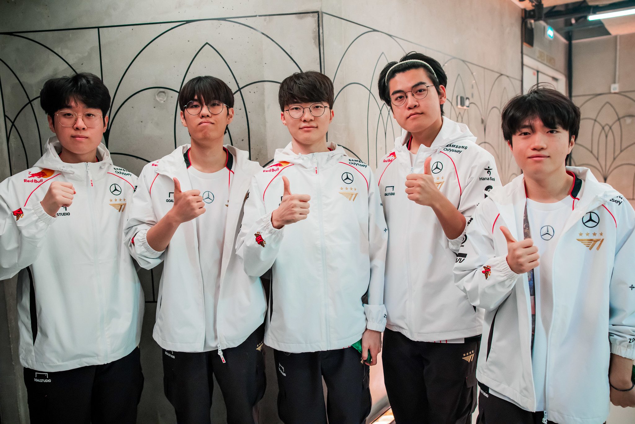 T1 prepares for a challenging encounter against Gen.G