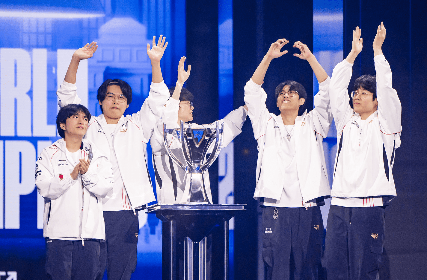 T1 defeated BLG with a dramatic score of 3-2 to win the 2024 World Championship