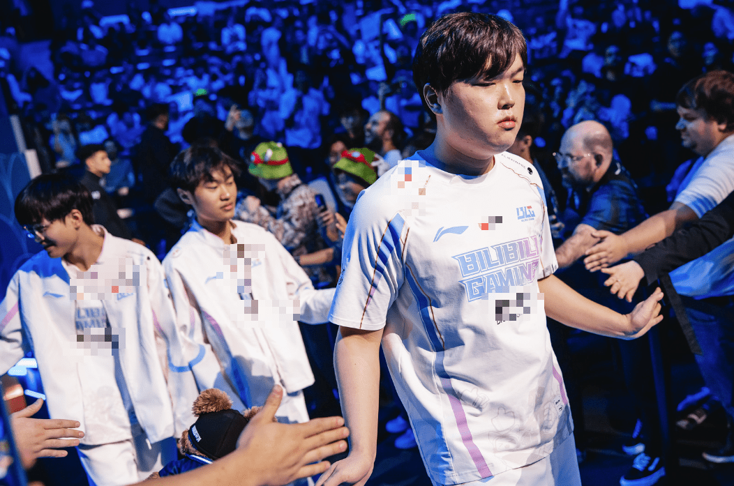 LPL viewers generally want BLG to win the World Championship this year