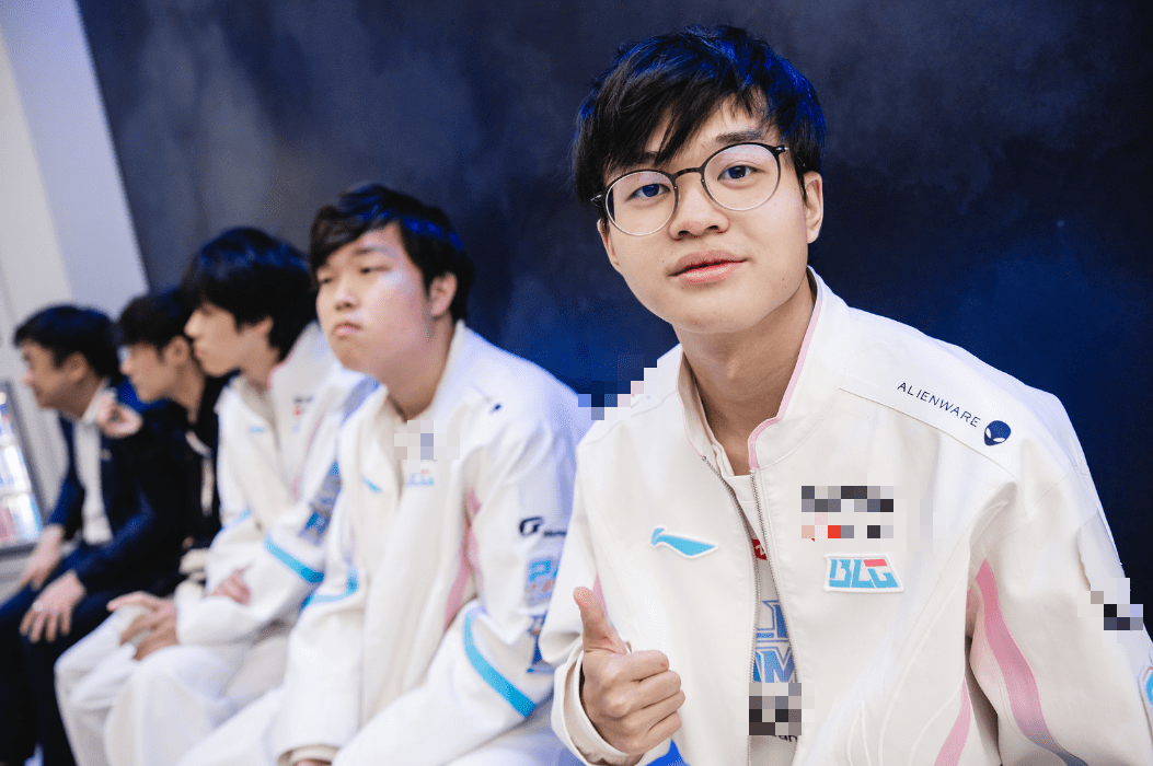 Xun is known to bring a positive atmosphere to BLG even in the toughest situations