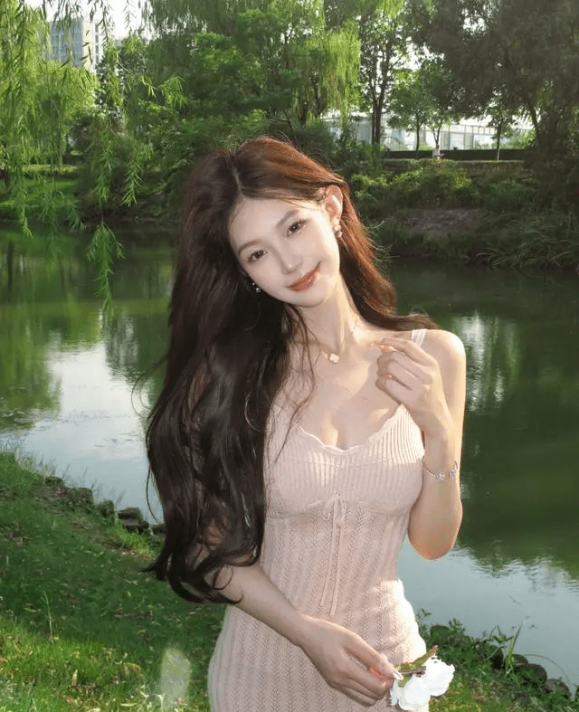 Meiko's girlfriend is named Dang Tzu Yi