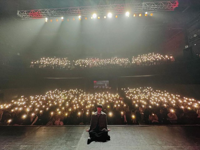 Deft at the fan meeting before starting his service
