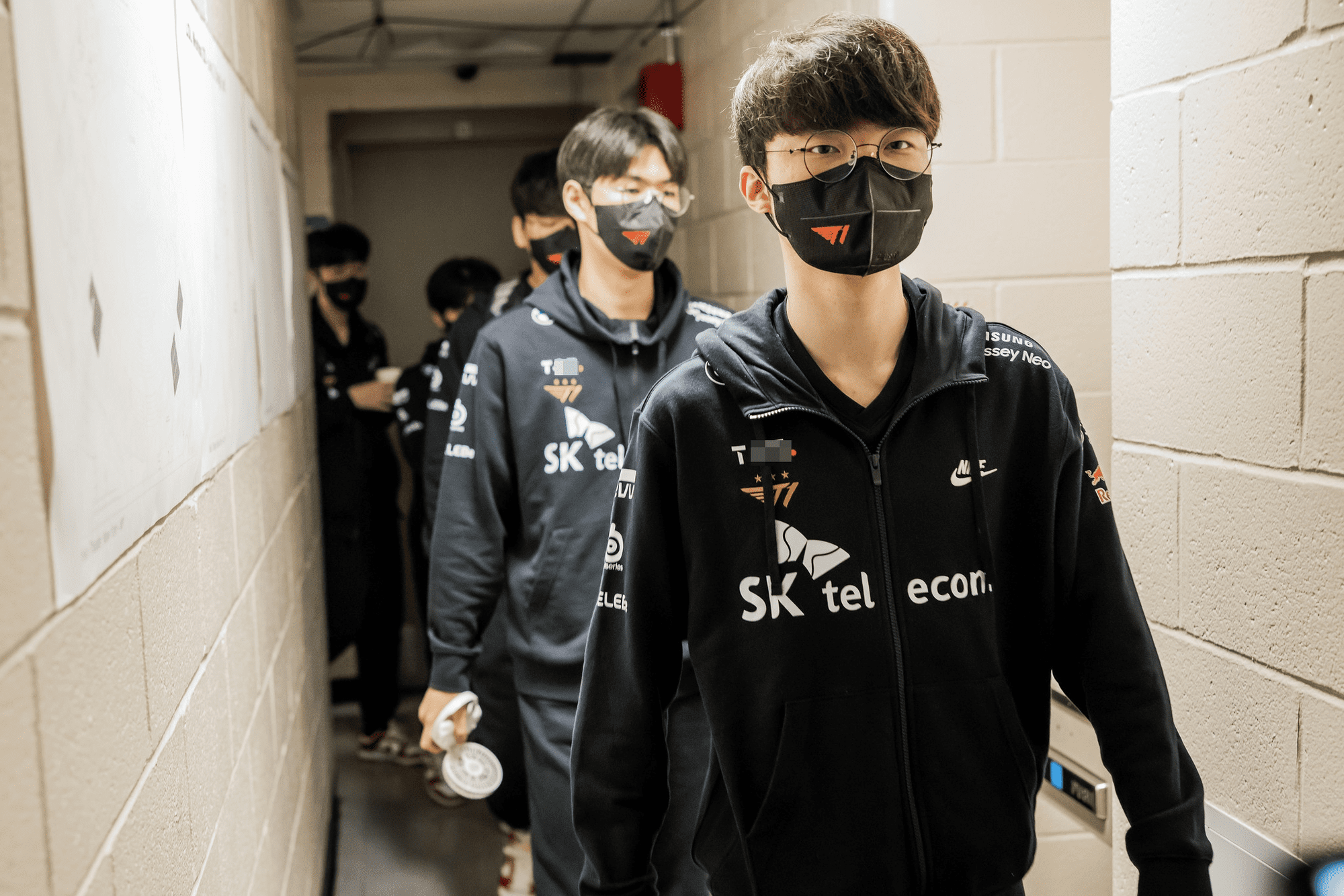 Despite the T1 CEO's flight delay, Faker was still willing to wait