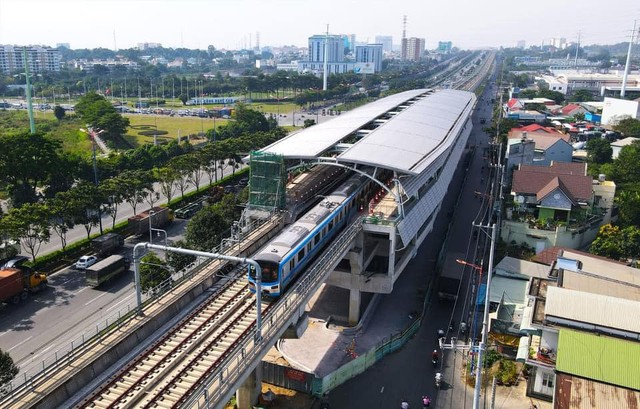 Where to Go and What to Play This Weekend: Experience the Metro Train