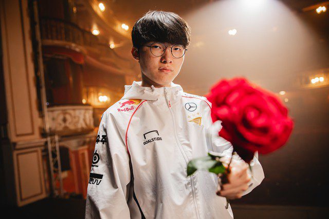Artificial intelligence AI also predicts Faker has a much higher chance than Chovy, Peanut, or Oner at LCK Awards 2024.