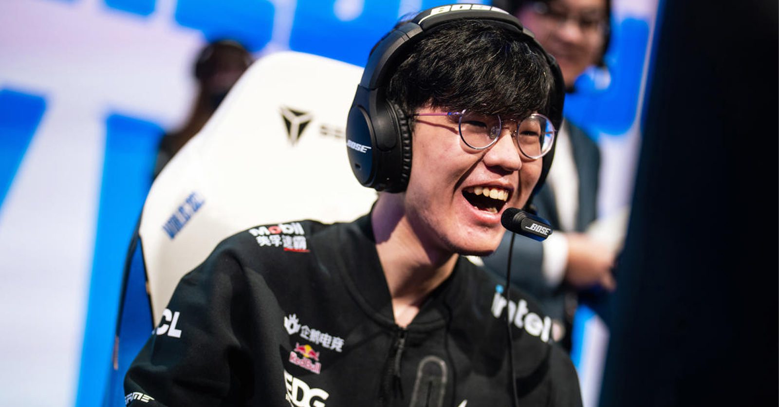 All three teams that have won the World Championship no longer retain any players from the roster that won the title after EDG parted ways with JieJie