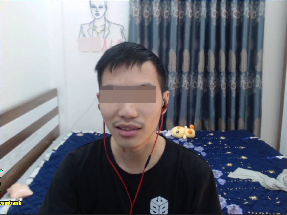New images of streamer S. causing a stir in the community