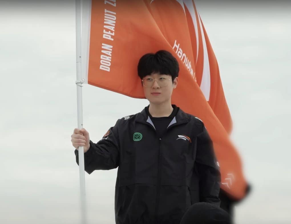In the behind-the-scenes clip, the flag Zeus held still has Doran's name