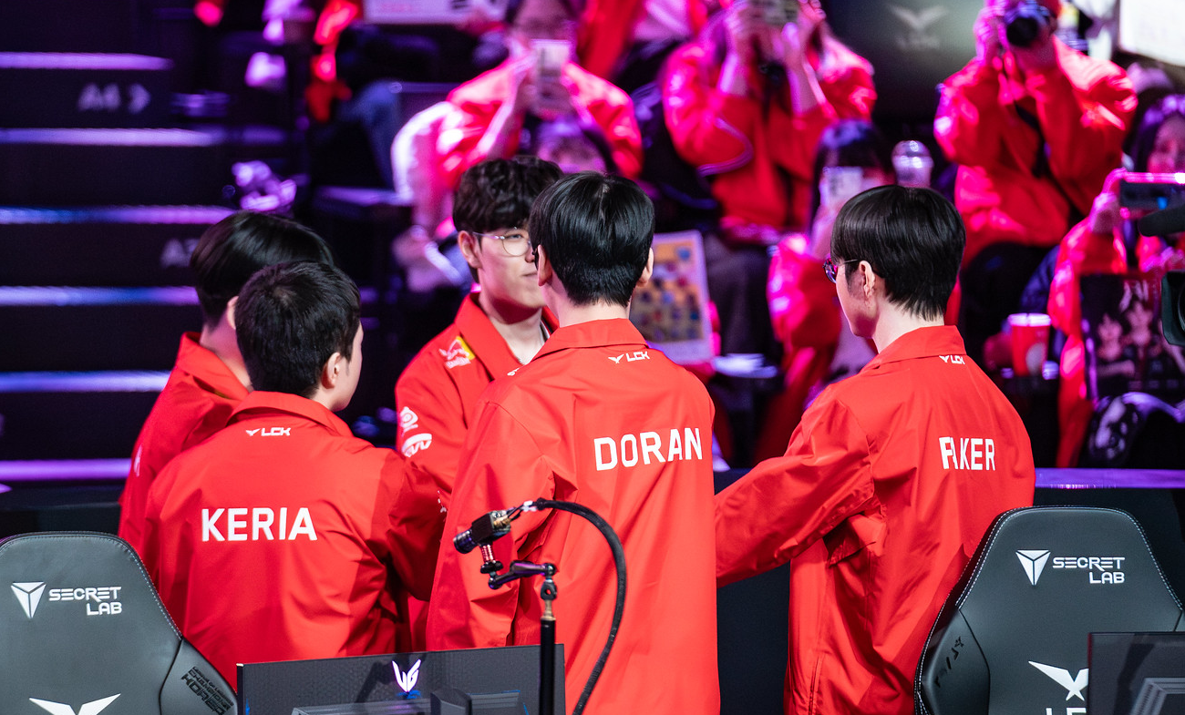 T1 achieved a relatively straightforward victory against NS
