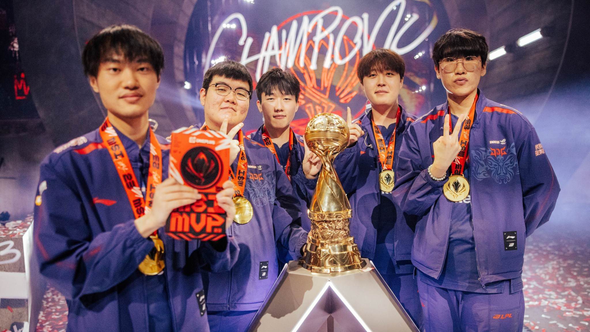 JDG in 2023 is truly one of the strongest teams in League of Legends history