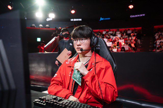 Faker is very close to a historic achievement.