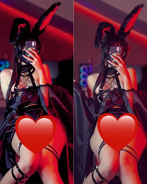 She focuses on a 21+ style, showcasing her figure.