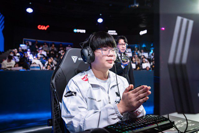 LazyFeel shares insights about the match against T1.