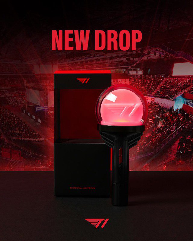 T1's lightstick produced by HYBE.
