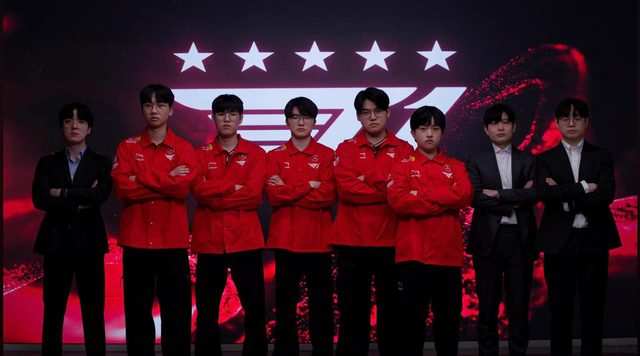 T1's 2025 competition outfit and their lineup for next year.