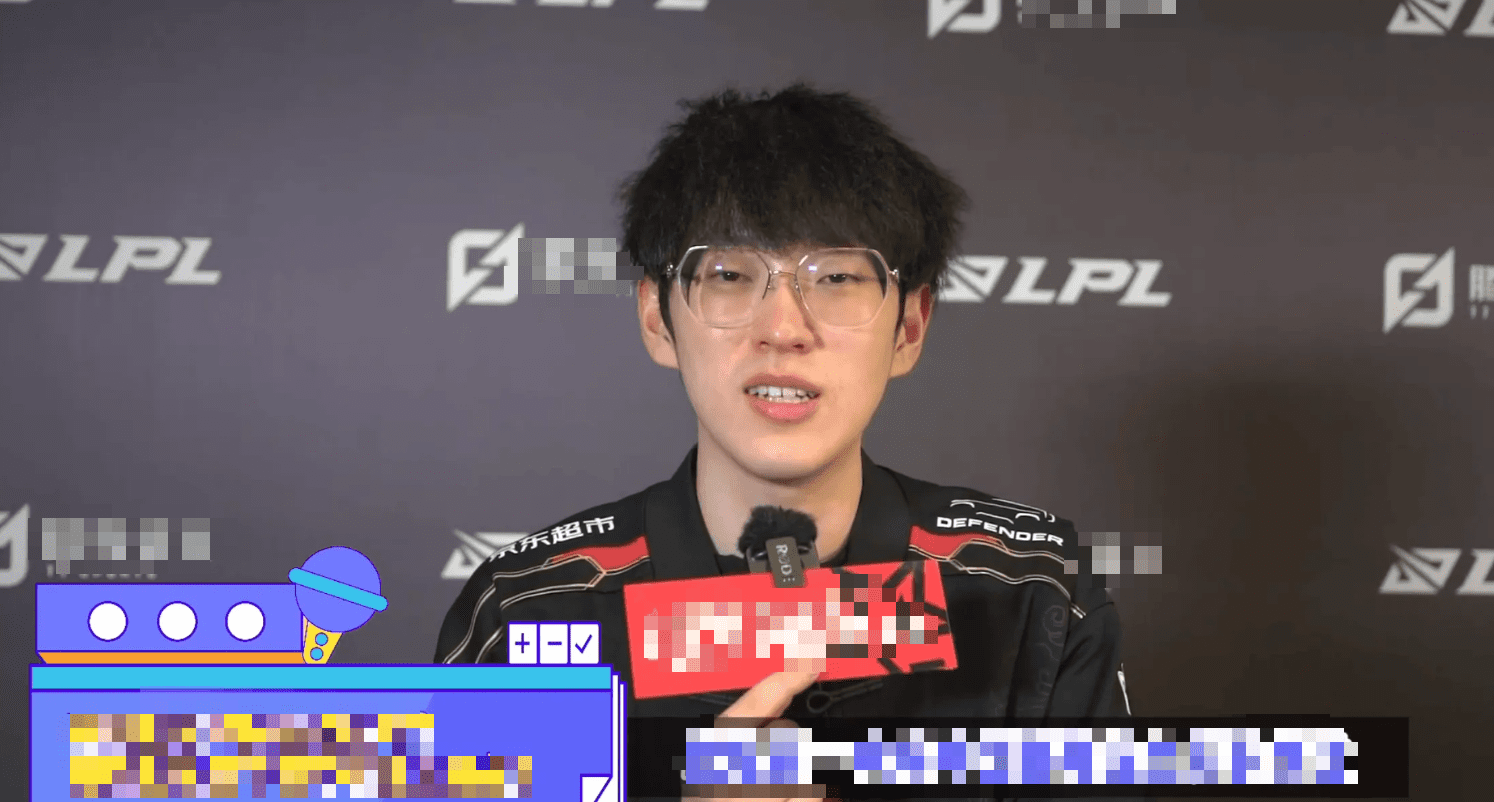 Scout expressed his jealousy towards Peyz, who was treated exceptionally well at JDG, whereas his own first experience in the LPL was quite the opposite