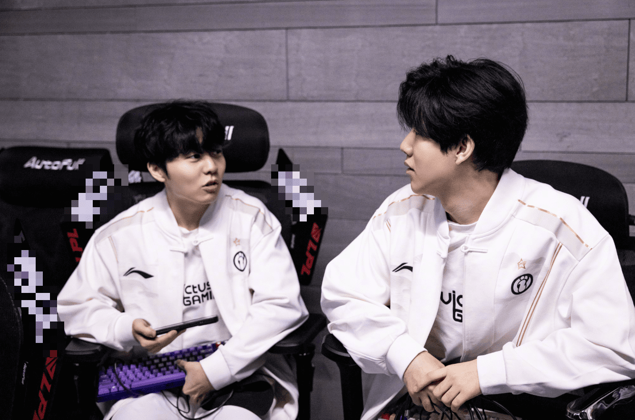 IG seems to be held in high regard by T1, especially the duo of Rookie - TheShy