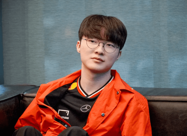 Faker stands at 1.77m but weighs only 56kg.