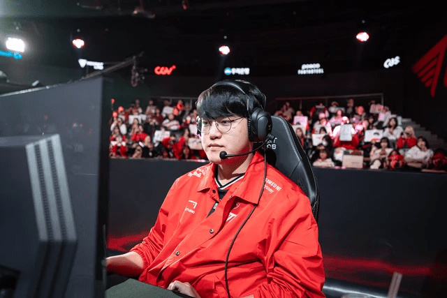 Since Gumayusi became a substitute, T1's opponents have changed their banning strategy.