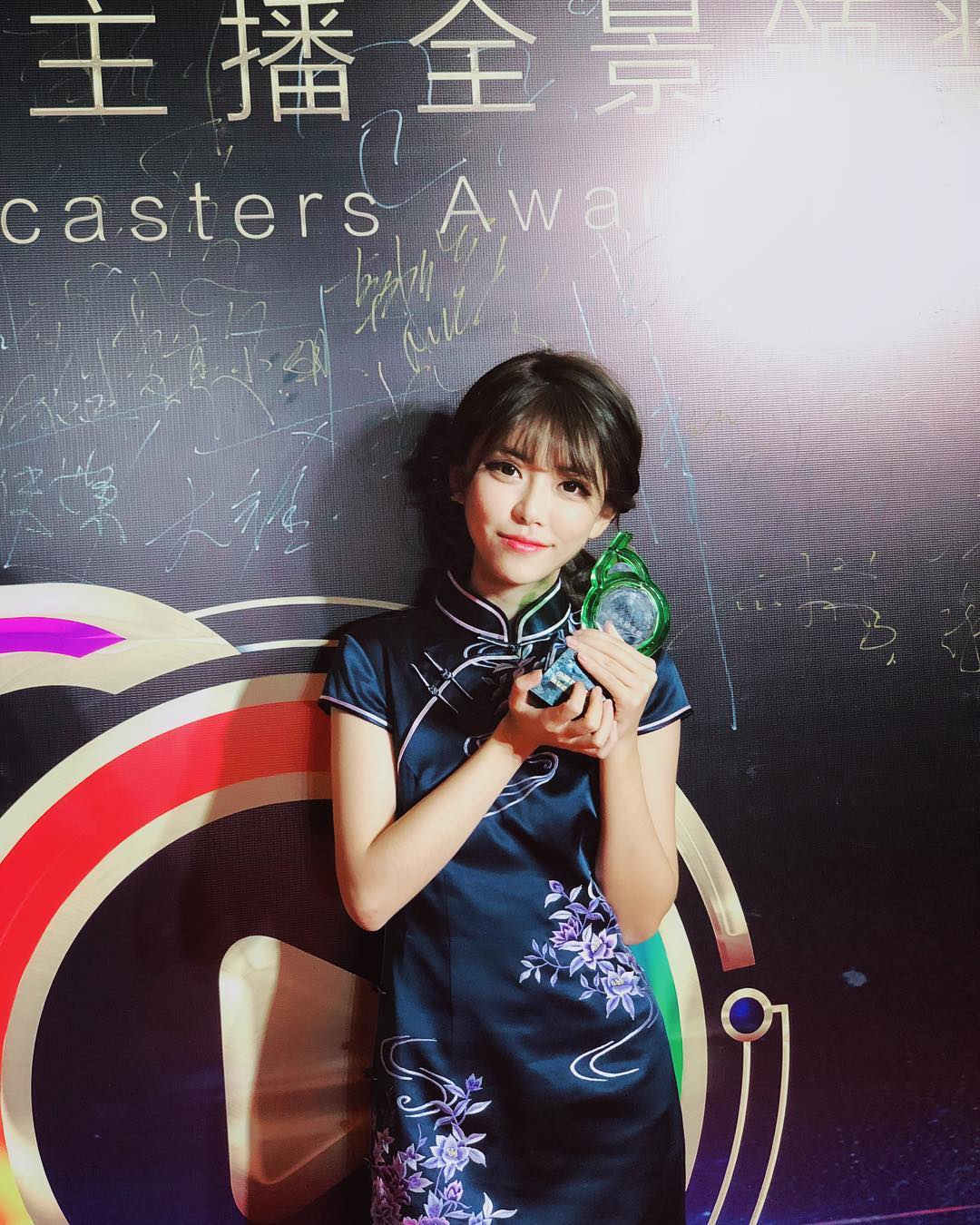 Luo Xin is a famous host of LPL