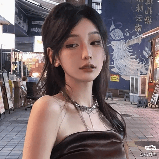 According to many opinions, the female streamer may simply be at her breaking point after holding back for too long.