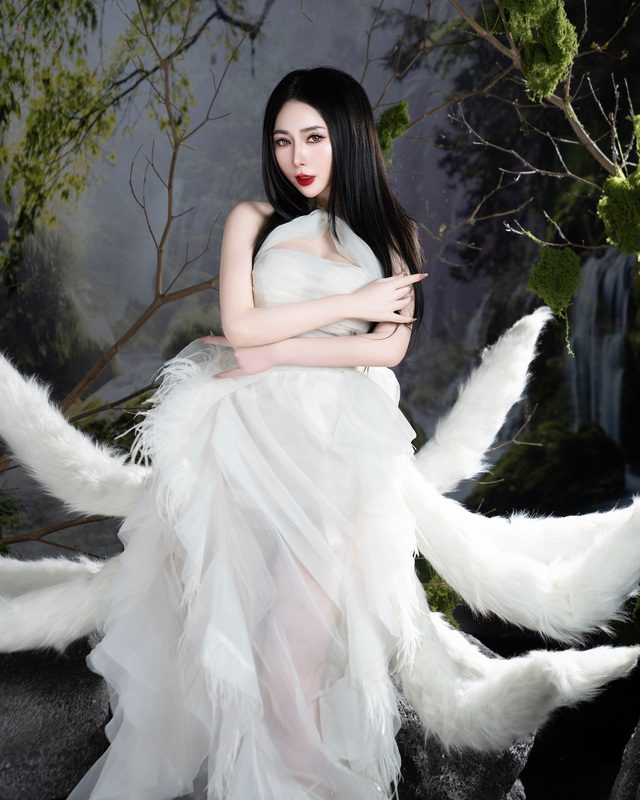 Currently, Thu Thao works as a model and runs a paid photo business.