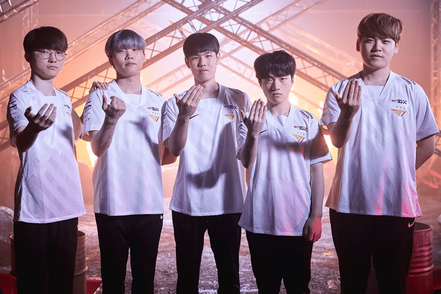 Even in the most dynamic season in recent years, 2021, T1 only announced 5 players for the Worlds roster.