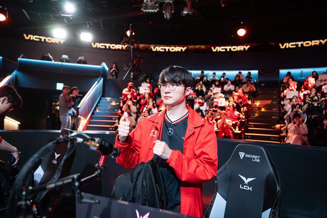 Faker emphasizes that Gumayusi will return stronger and hopes fans continue to support and cheer for the 'Prince.'