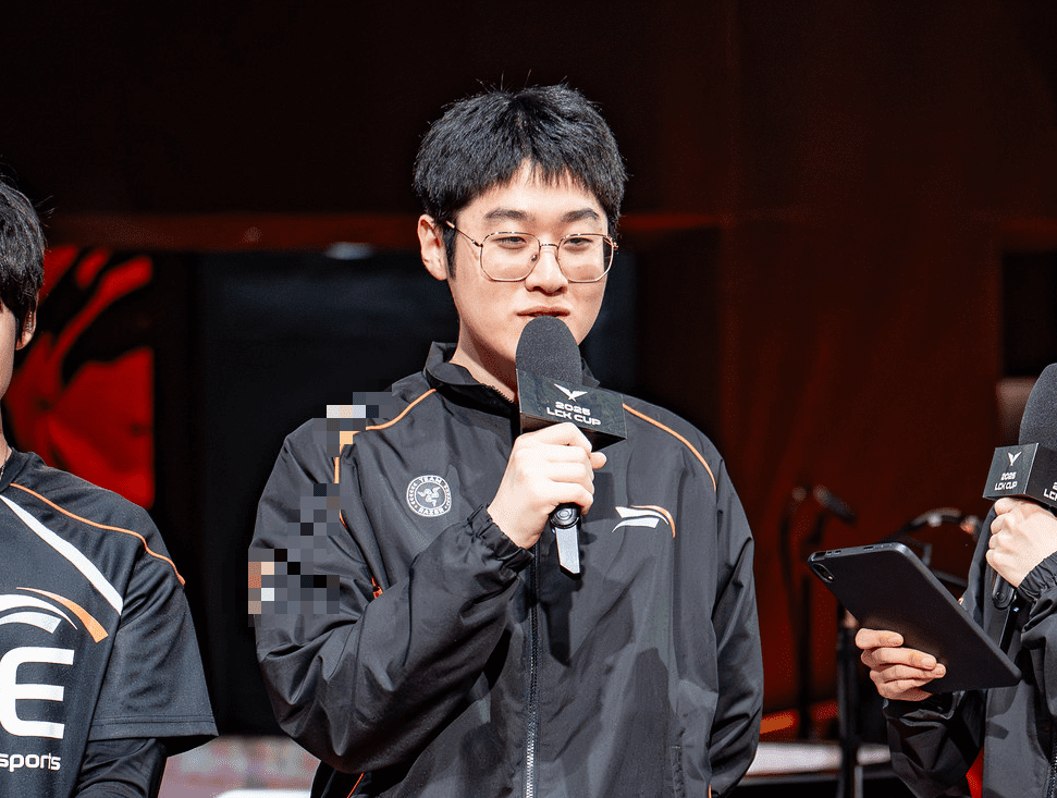 Zeus admits that HLE does not know the true strength of their opponents in the upcoming tournament