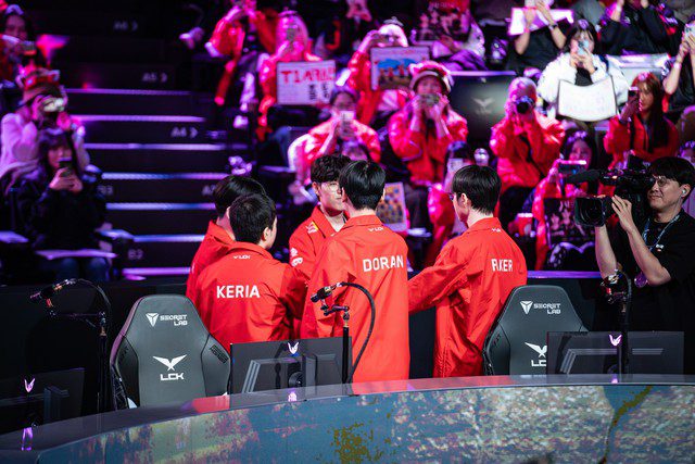 The loaned player cannot have played more than 50% of the matches for the main team in the previous LCK season.