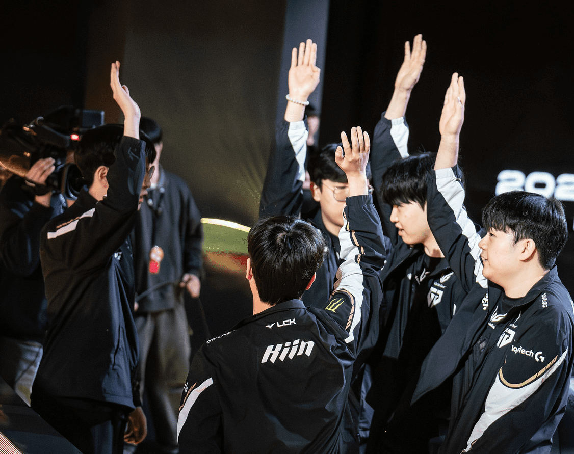 Gen.G recently achieved a convincing victory with a score of 2-0 against HLE