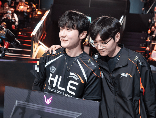 Peanut has reached the milestone of 500 wins after overcoming DRX.