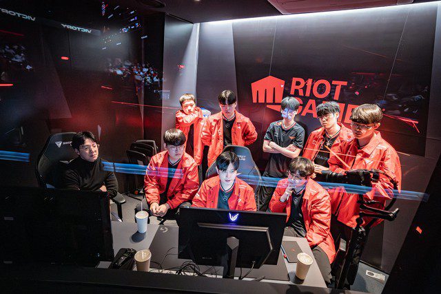 T1 is predicted to have a hard time securing a spot at MSI while the World Championship remains a distant story.