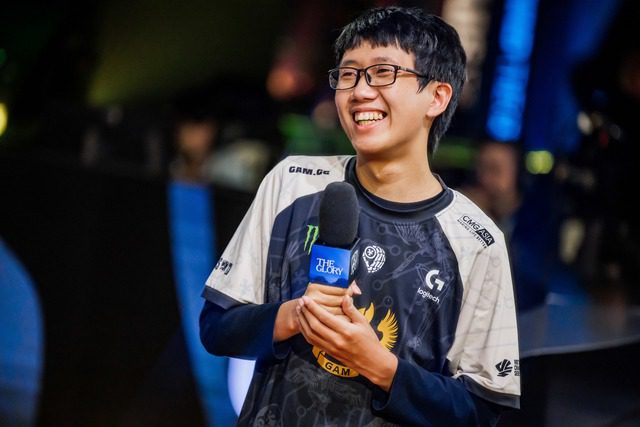 Kiaya also has a slight advantage in rank climbing because it is currently a tense period for LCK - LPL tournaments, so players rarely climb ranks.