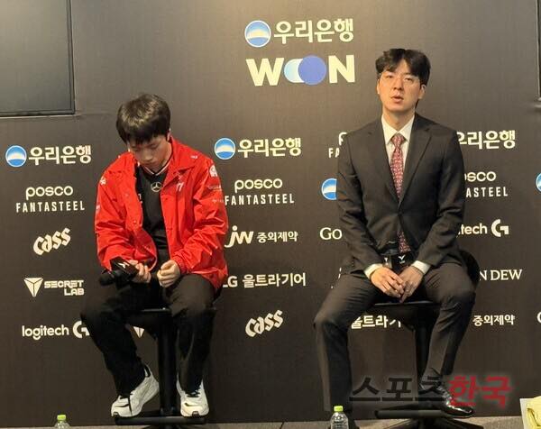 It's rare for both of Coach KkOma's former students to speak up about him.