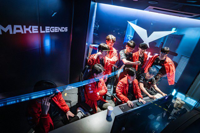 Just one unclear feedback context but T1 caused the community to explode in controversy.
