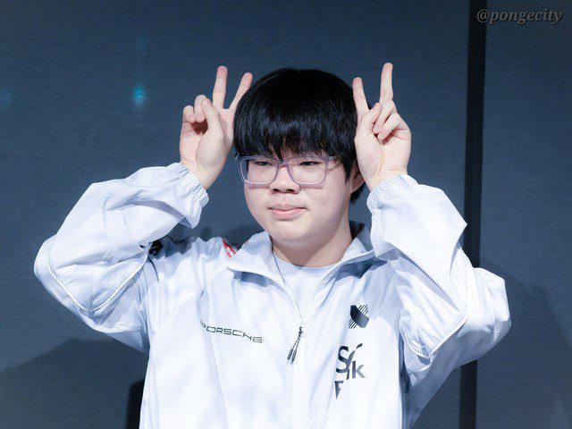 Fans are eagerly waiting for the T1 - DRX match next week.