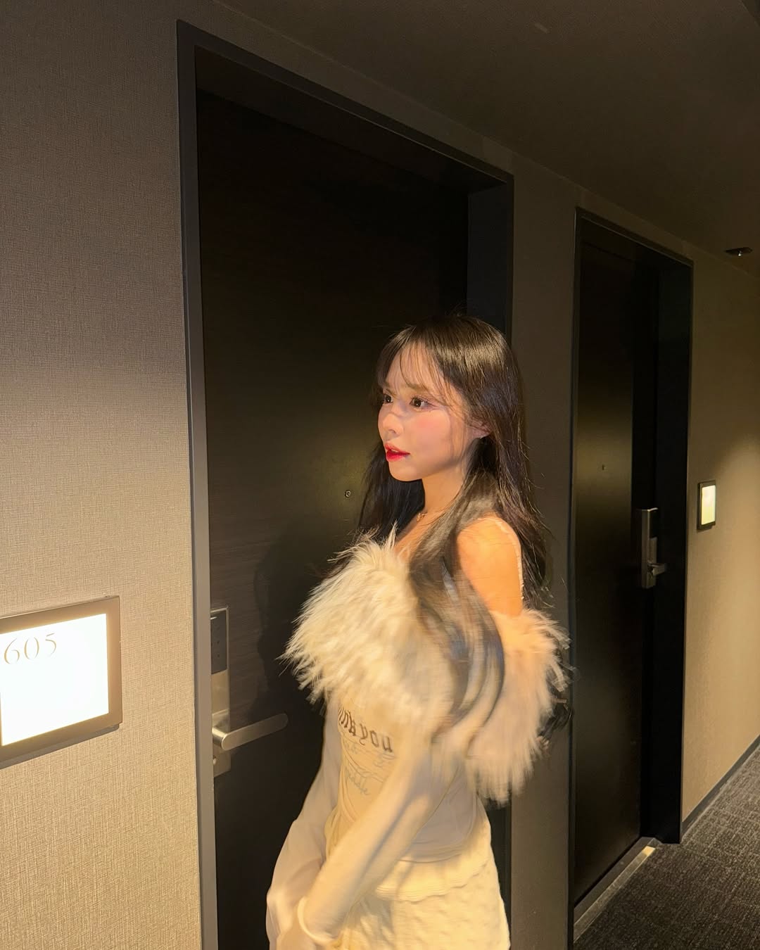 No matter what she wears, Oner's sister always receives a lot of love