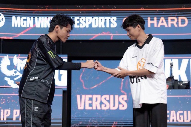 Aress (left) also stated that the main fault leading to GAM's defeat is the performance and connection of the players.